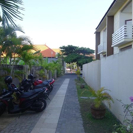 Soraya Apartment Seminyak Екстер'єр фото